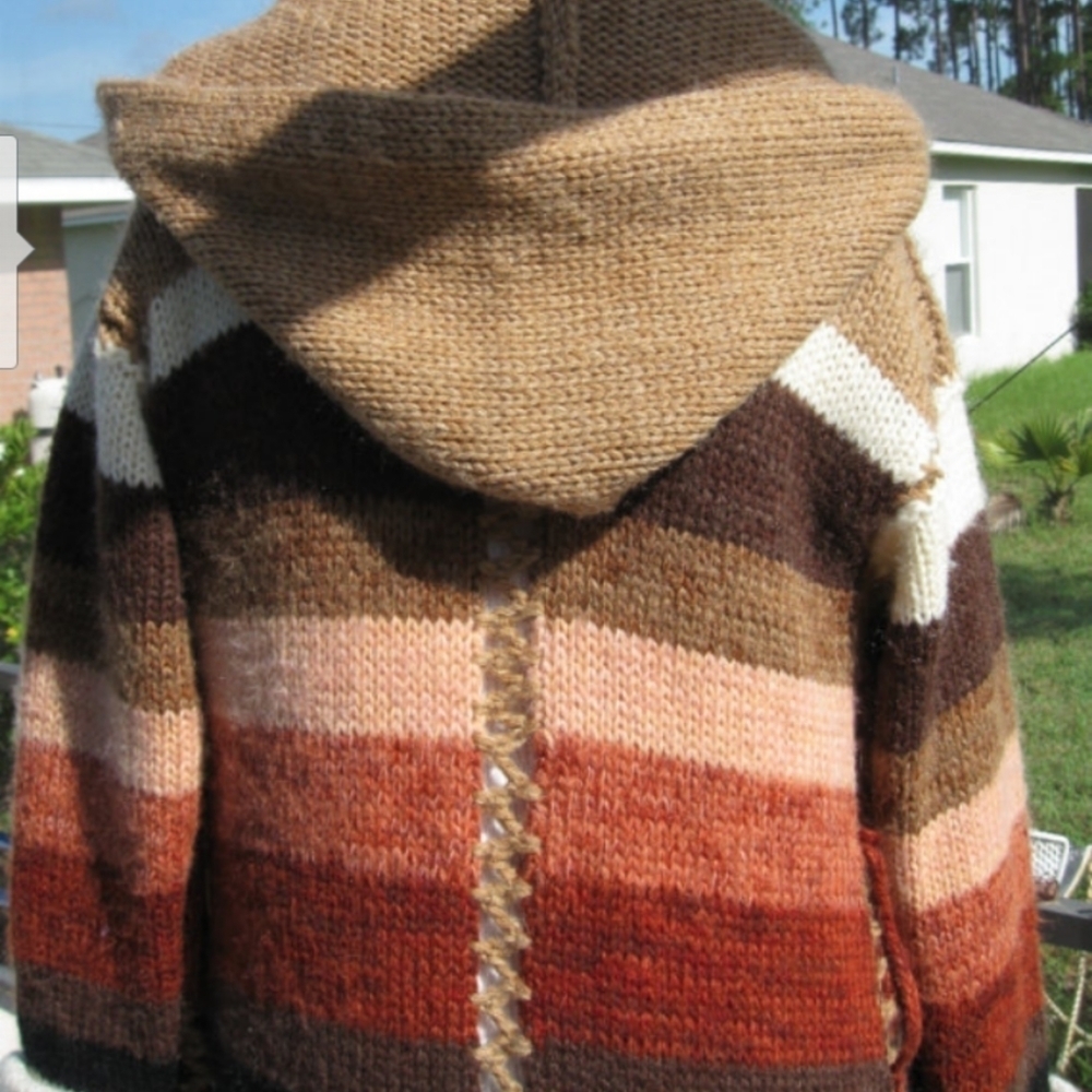 NEW HAND KNIT HOODED SWEATER COAT SIZE MEDIUM - Picture 9 of 9